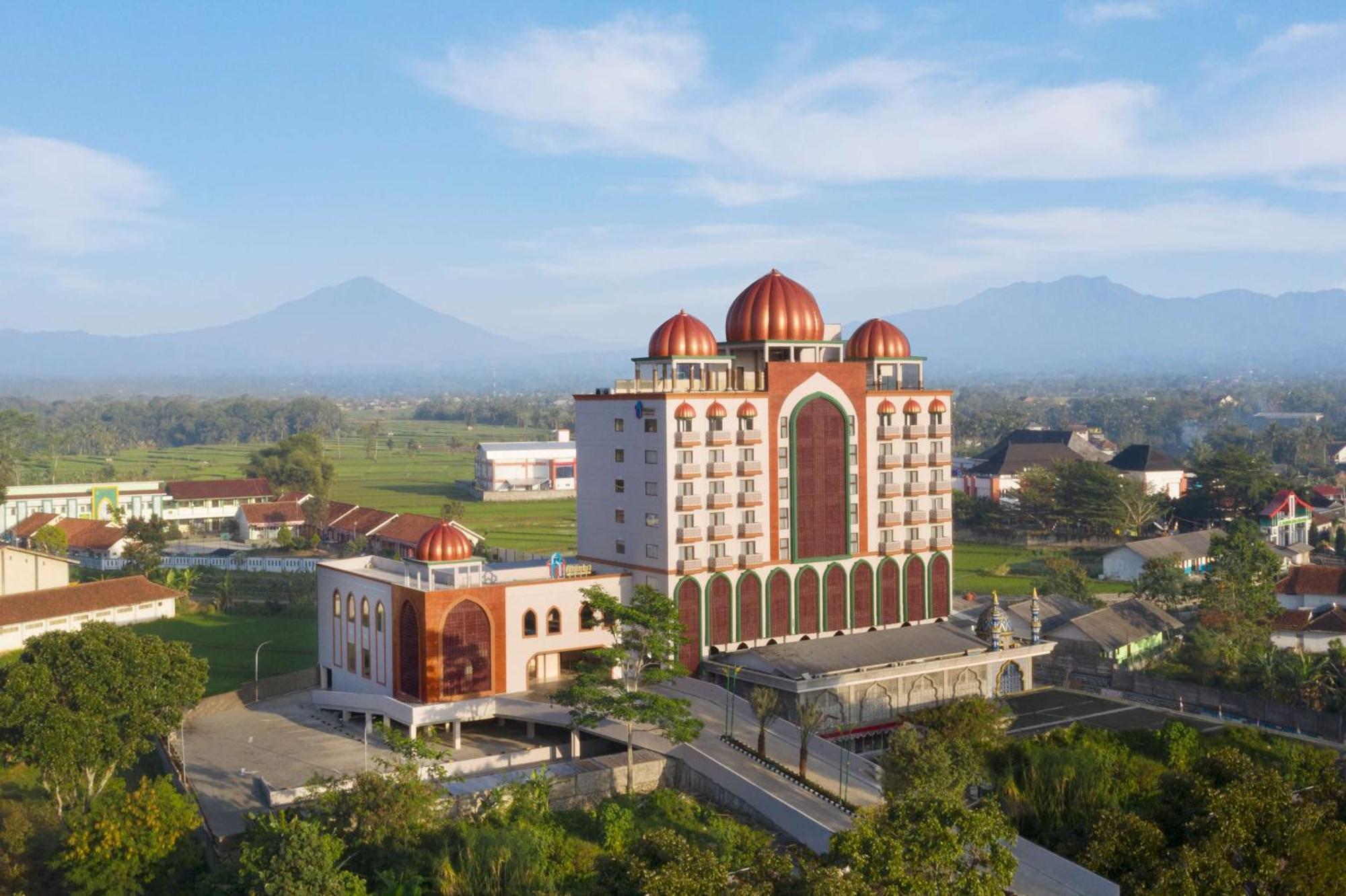 Alhambra Hotel & Convention, BW Signature Collection Tasikmalaya Exterior foto